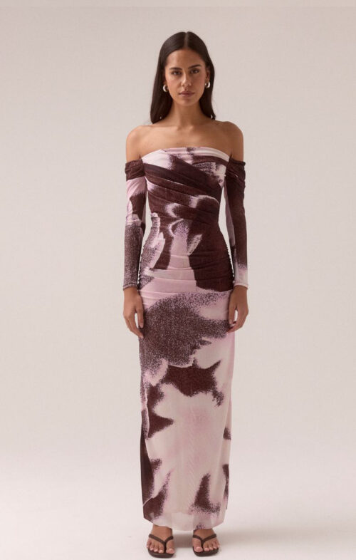 SOVERE AFTERLIGHT OFF SHOULDER DRESS RAISIN