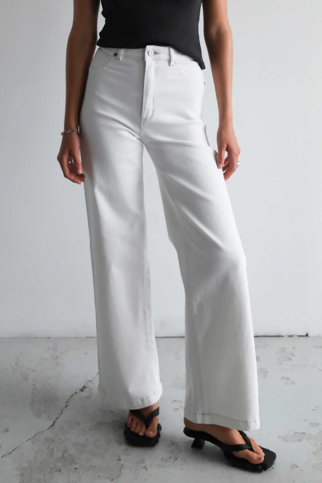 ABRAND 94 WIDE WESTERN WHITE JEANS