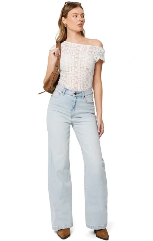 ABRAND 94 WIDE JEAN JANET